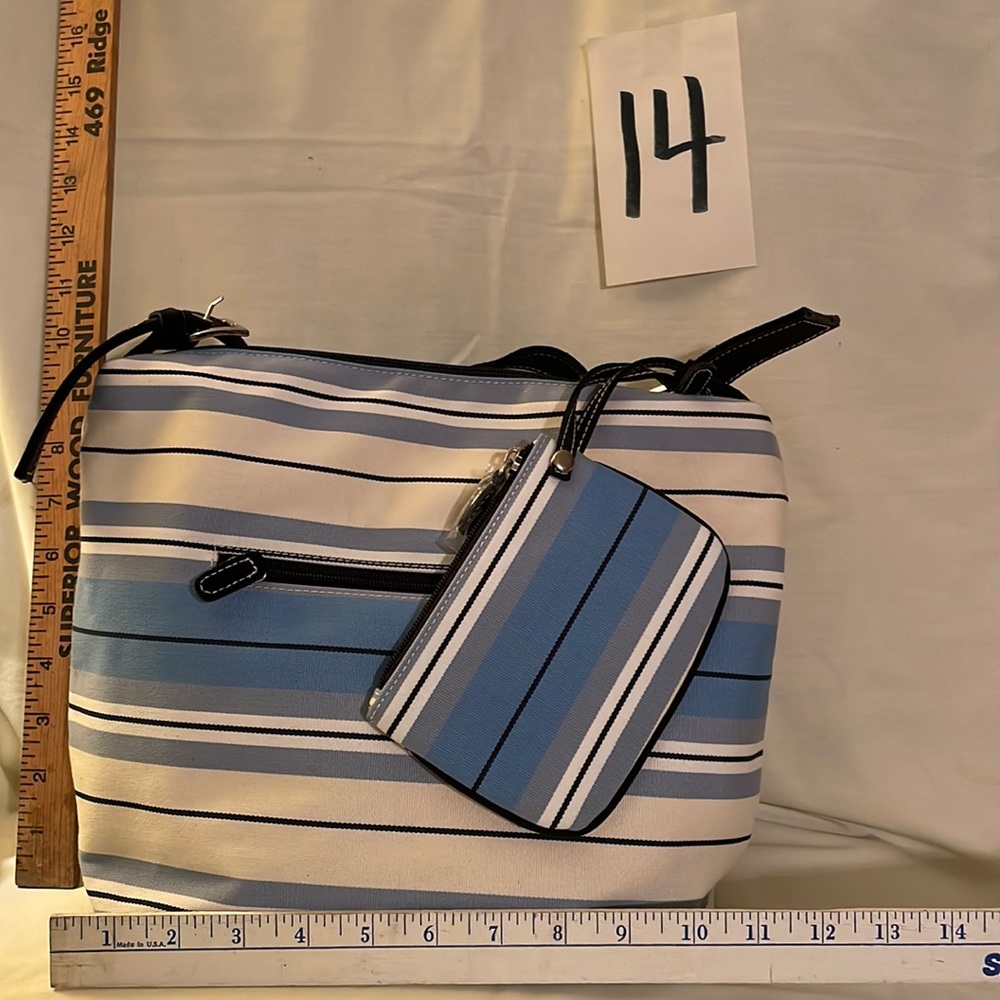 Brand new Liz Claiborne soft hobo purse 11” x 10” with wristlet.